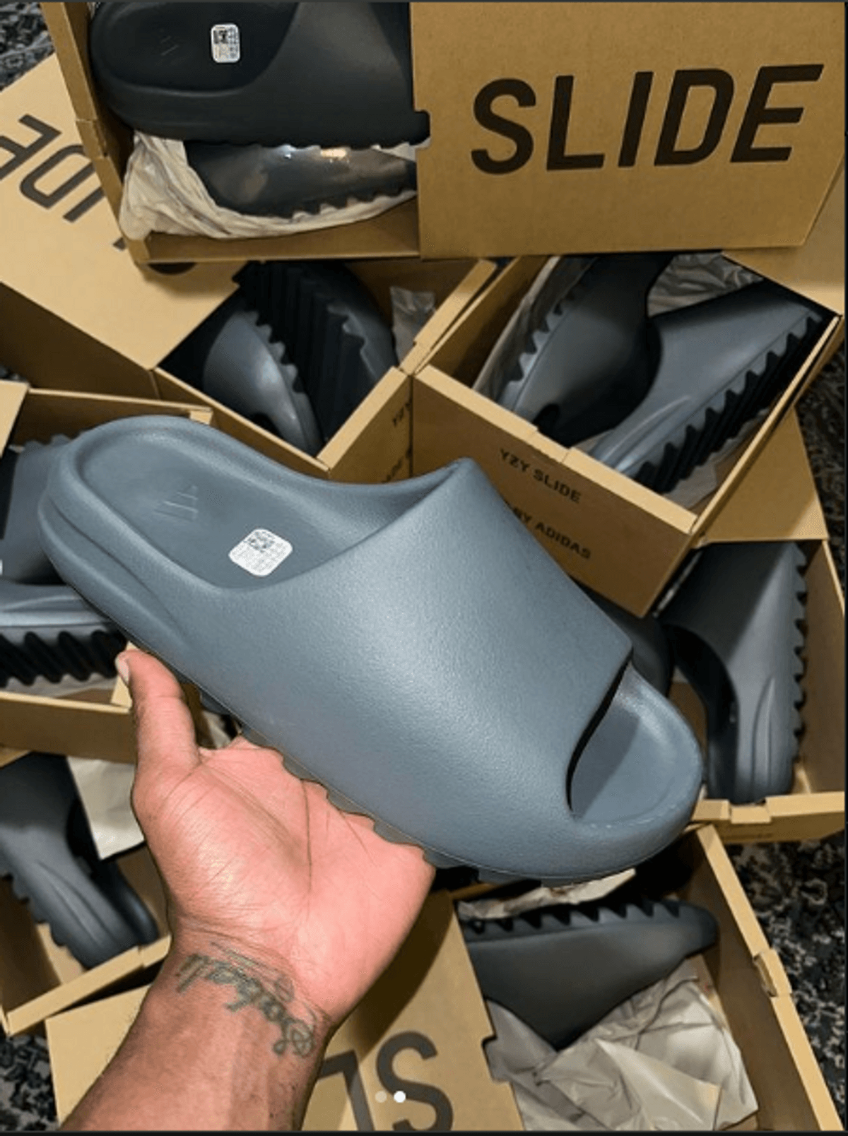 Unreleased Adidas YZY Slide Surfaces Online