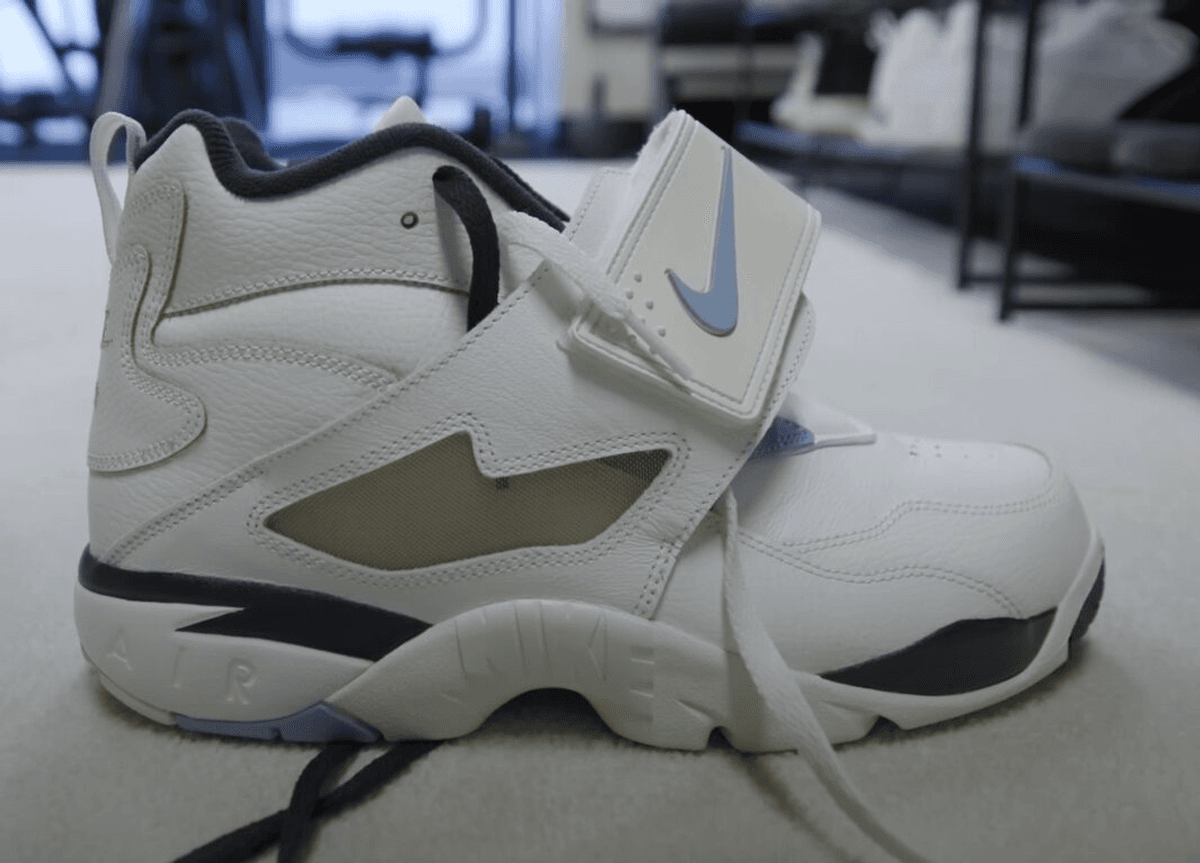 First Look At The Nike Air Diamond Turf “Must Be the Money”