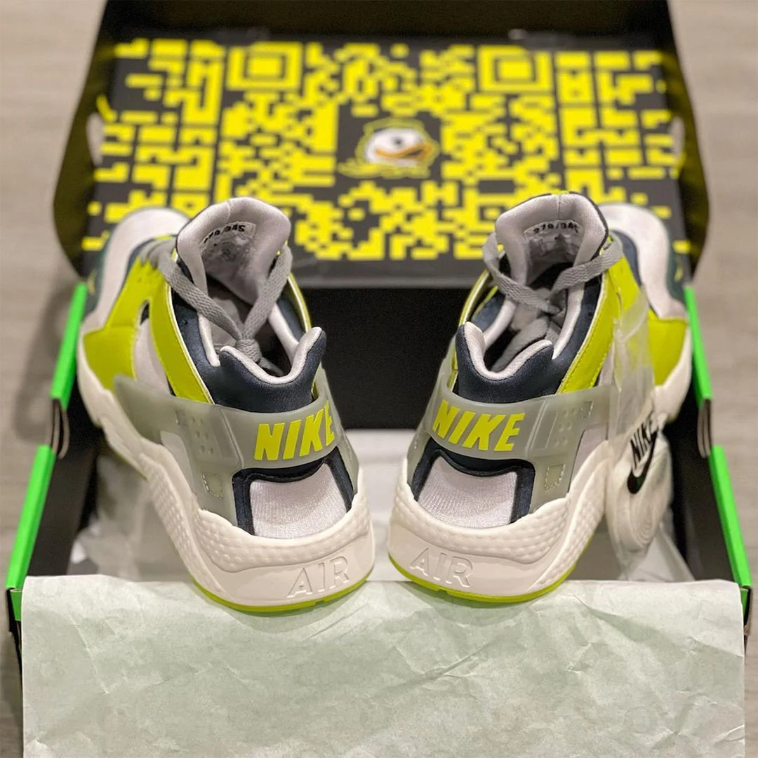 Nike Air Huarache Oregon Pe 06