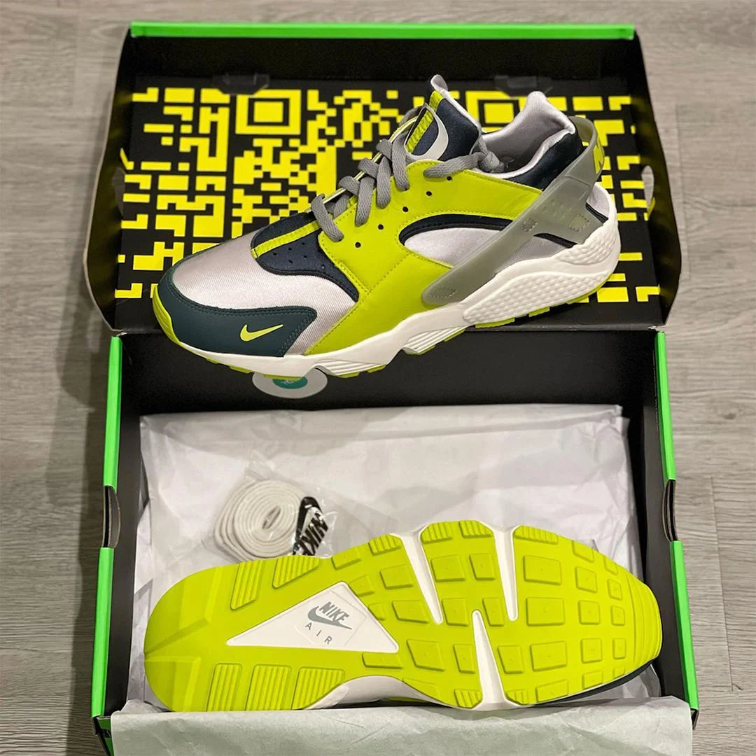 Nike Air Huarache Oregon Pe 01