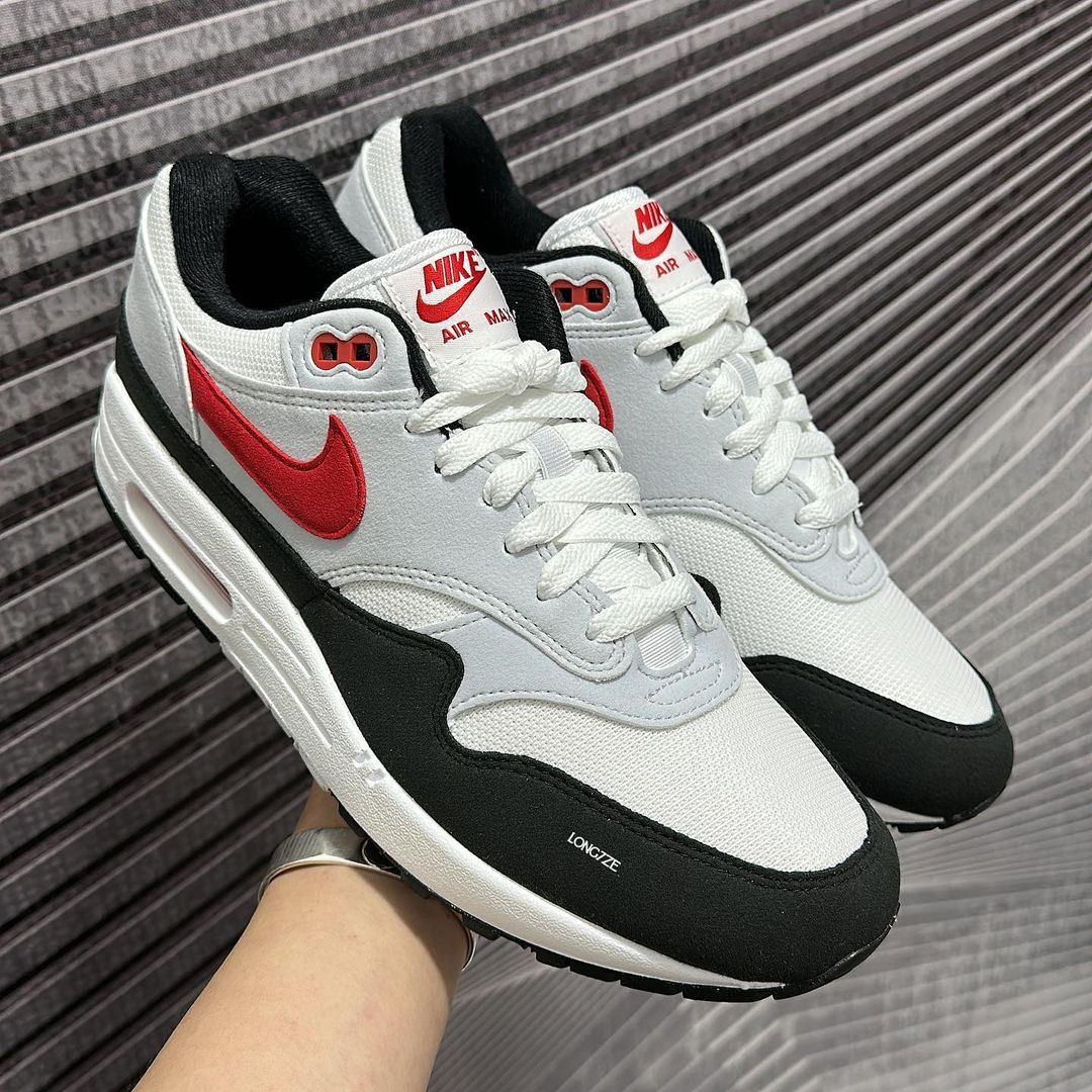 Nike Air Max 1 Black Toe 2