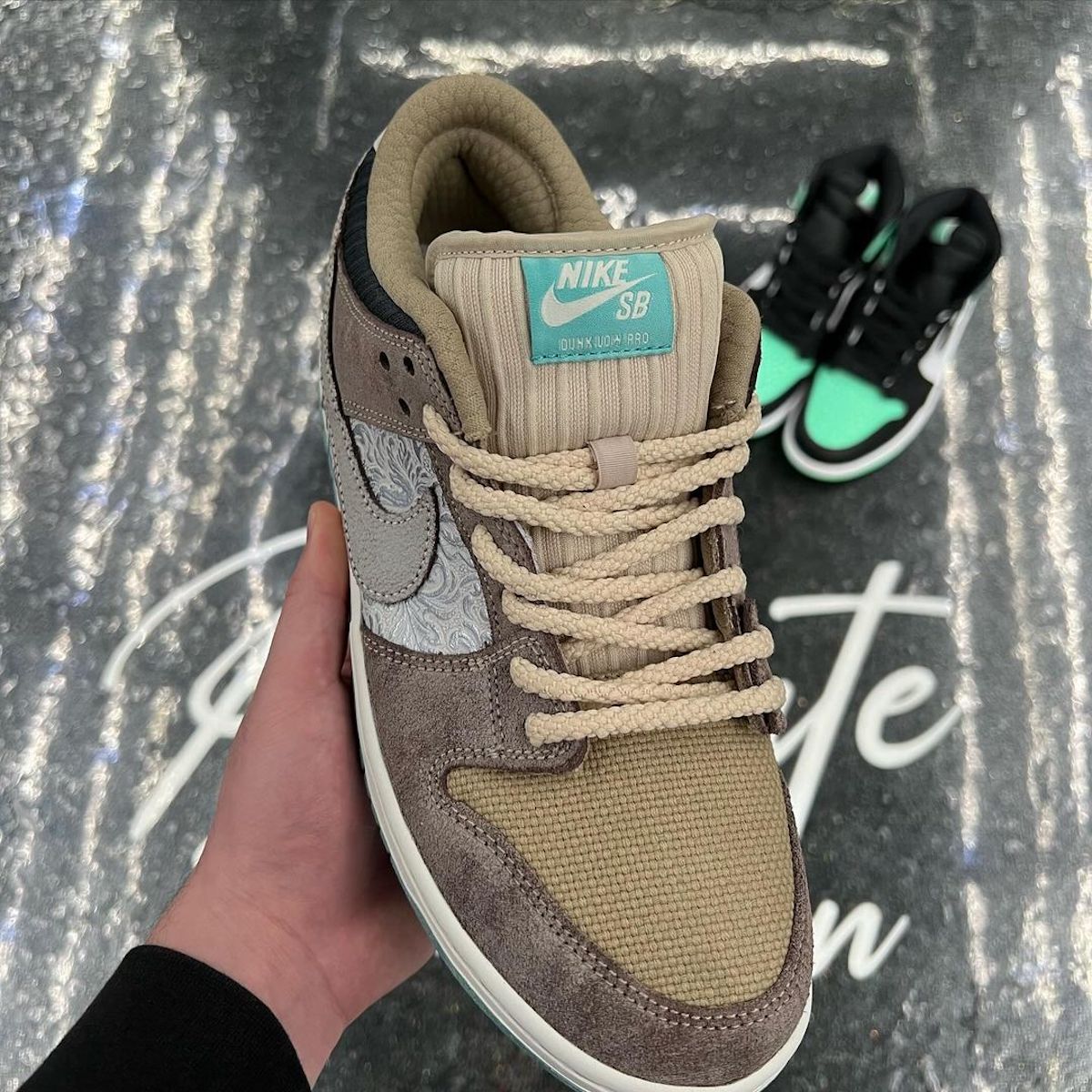 First Look At The Nike SB Dunk Low “Big Money Savings” - TheSiteSupply