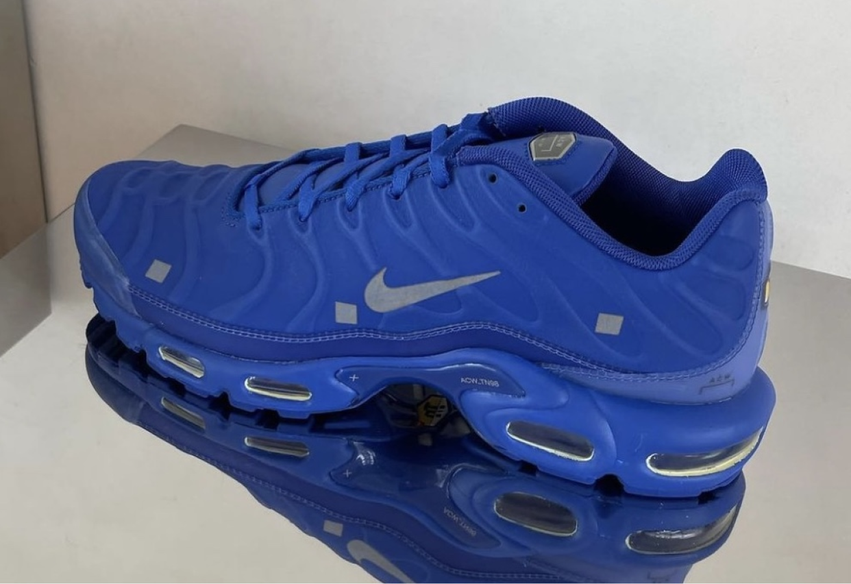 A Cold Wall  X Nike Air Max Plus  House Blue  F D7855 400 02