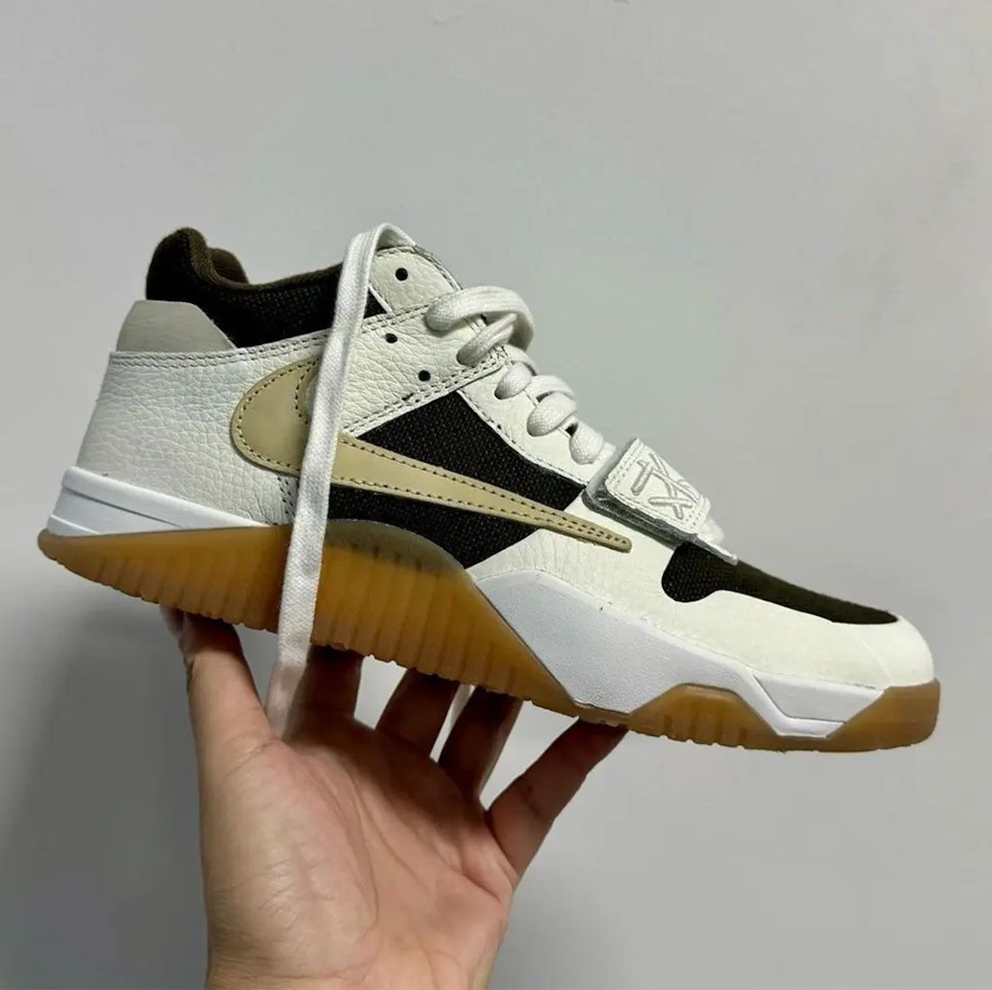 Travis Scott Jordan Jumpman Jack Sail DR9317-100 Release info