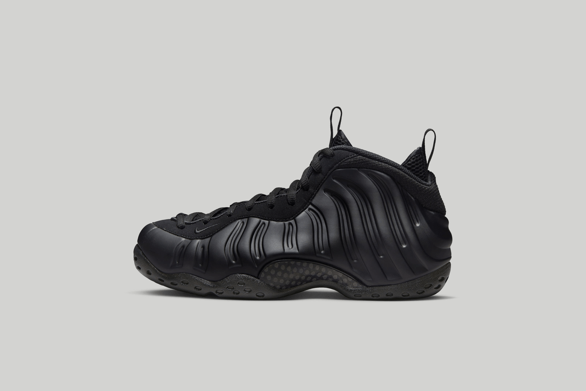 The Nike Air Foamposite One Anthracite Is Looking To Make Its Return