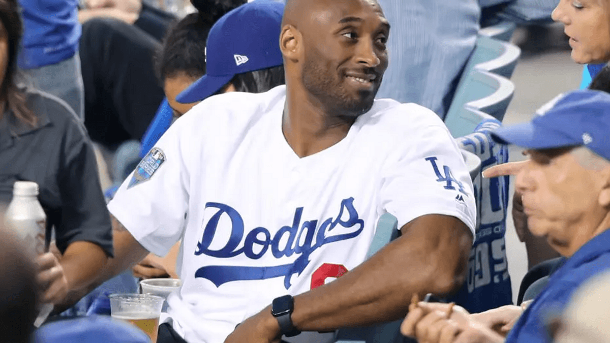 LA Dodgers To Honor Kobe Bryant With Special Jersey Giveaway