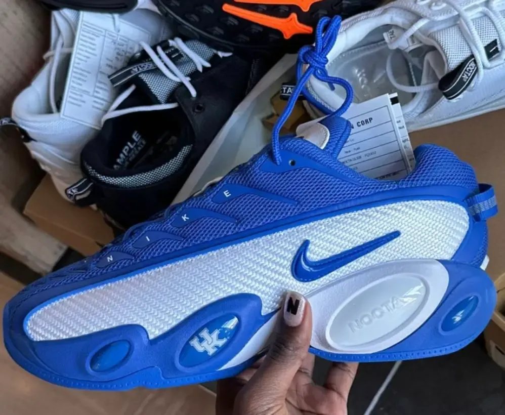 Drake Nike NOCTA Glide PE Kentucky 