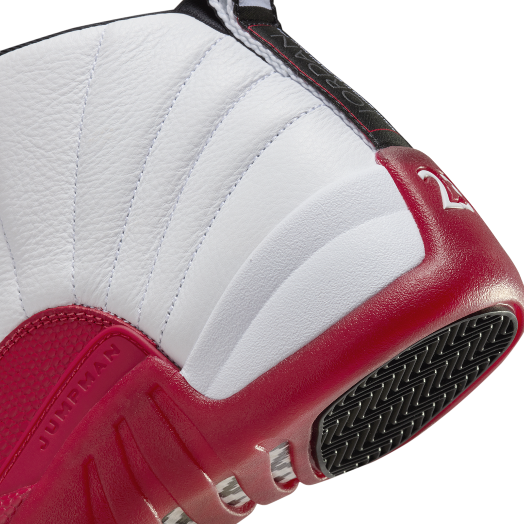 Air Jordan 12 OG Cherry