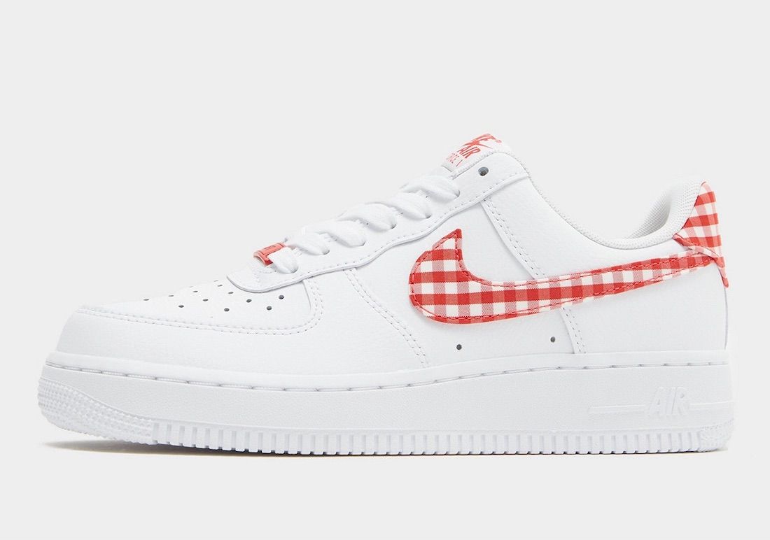 Nike Air Force 1 Red Gingham