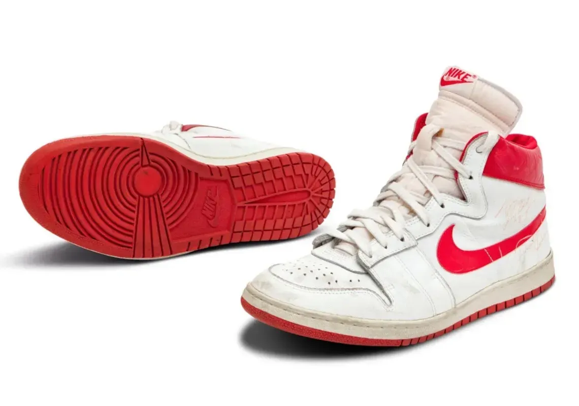 Sothebys Nike Air Ship 198400