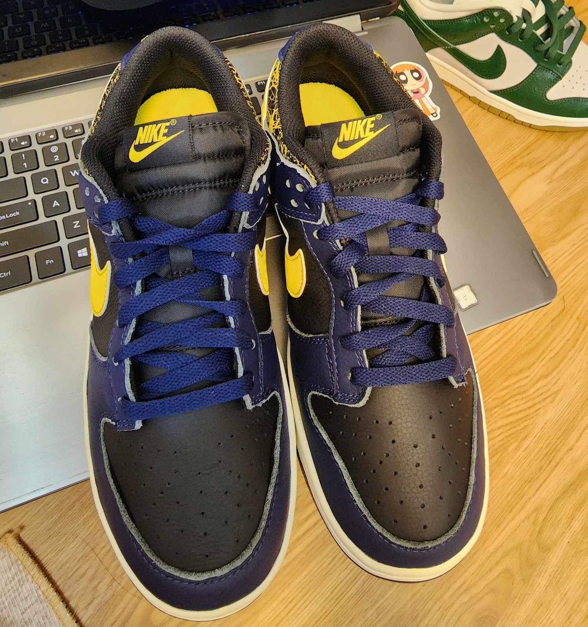 sitesupply.co Nike Dunk Low Vintage Michigan F Z4014 010 release info