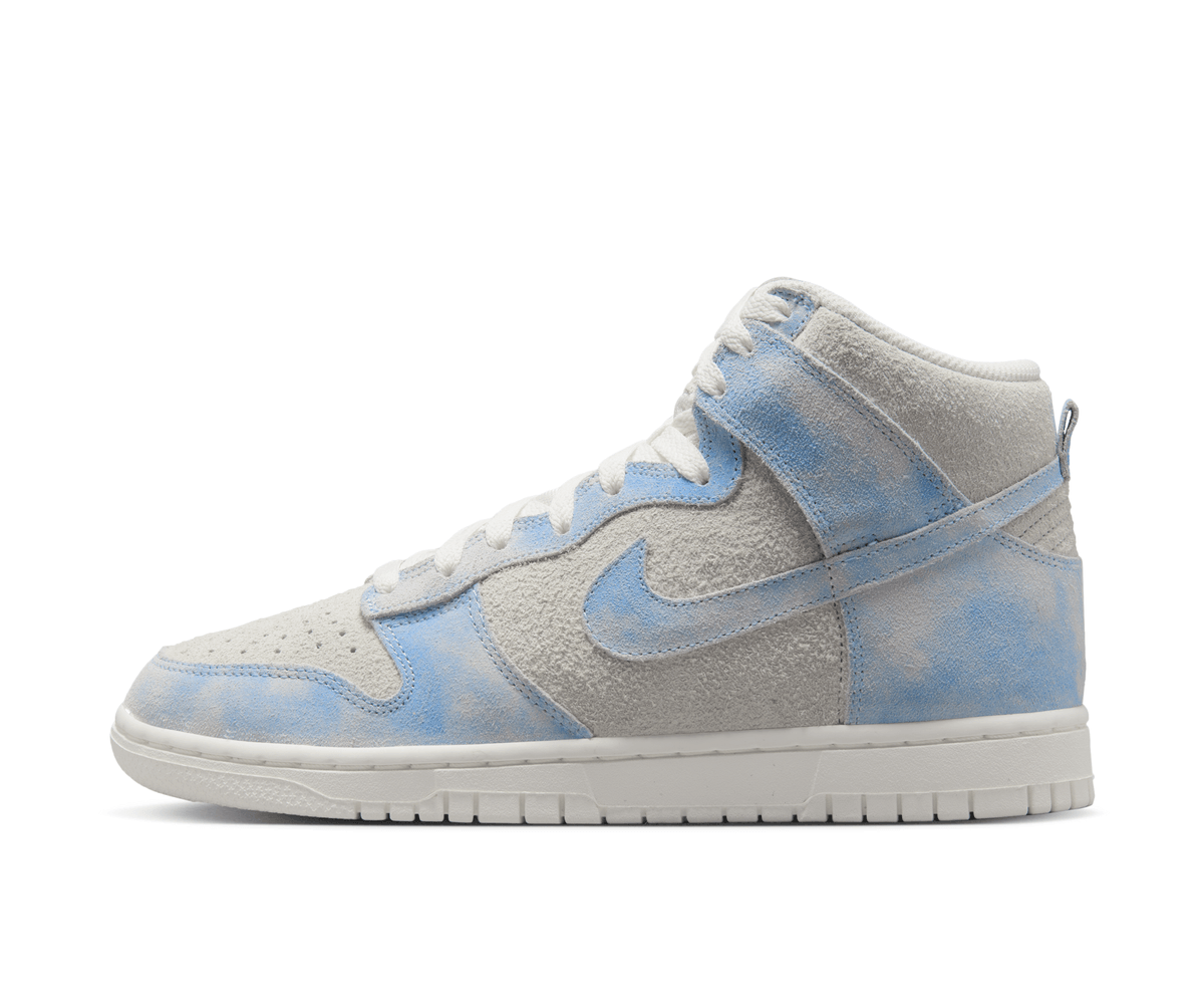 Nike Dunk High SE Clouds Celestine Blue (W)