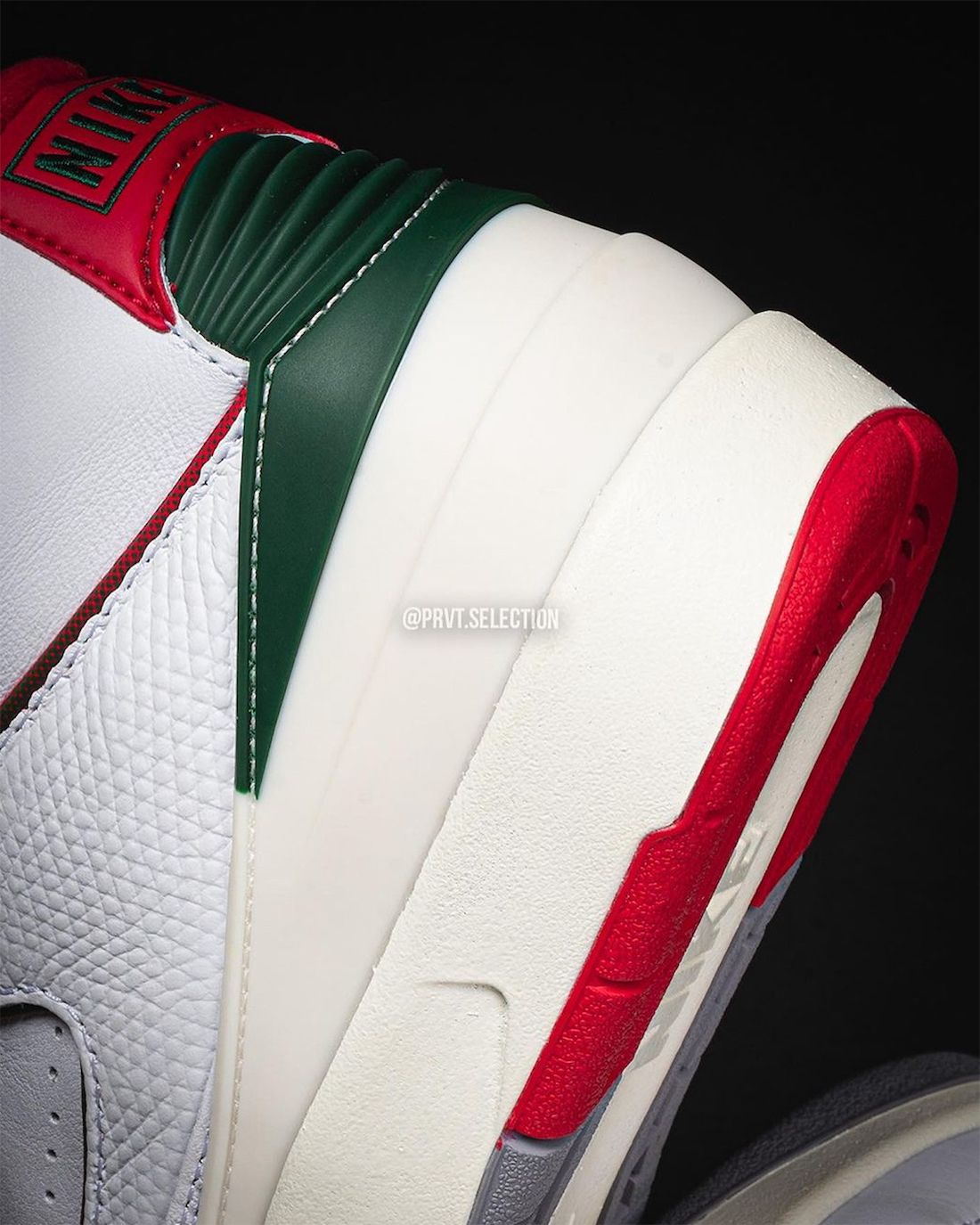 Air Jordan 2 Italy D R8884 101 9