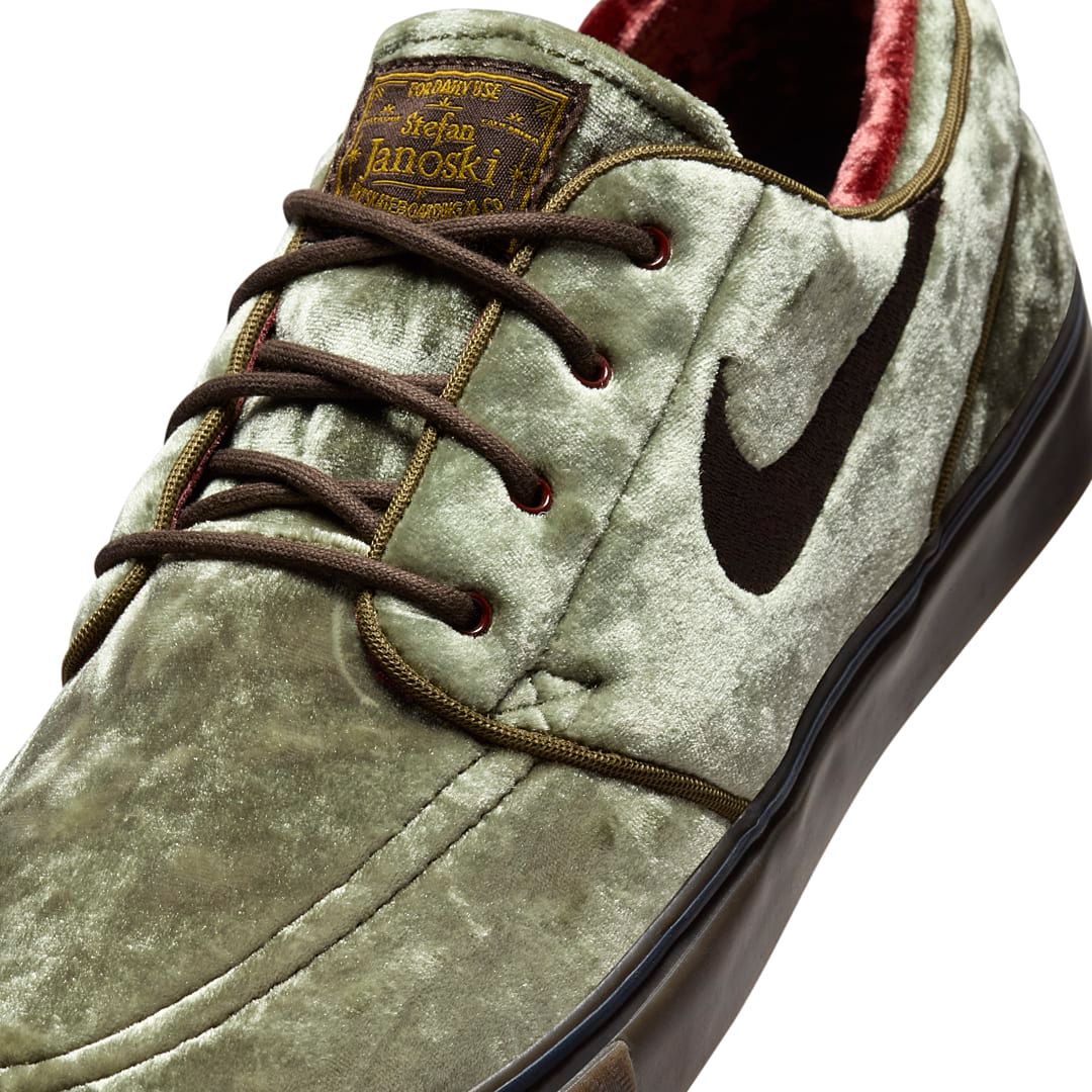  The Nike SB Zoom Janoski OG+ SE “City of Cinema” FZ1302-200 Release Info