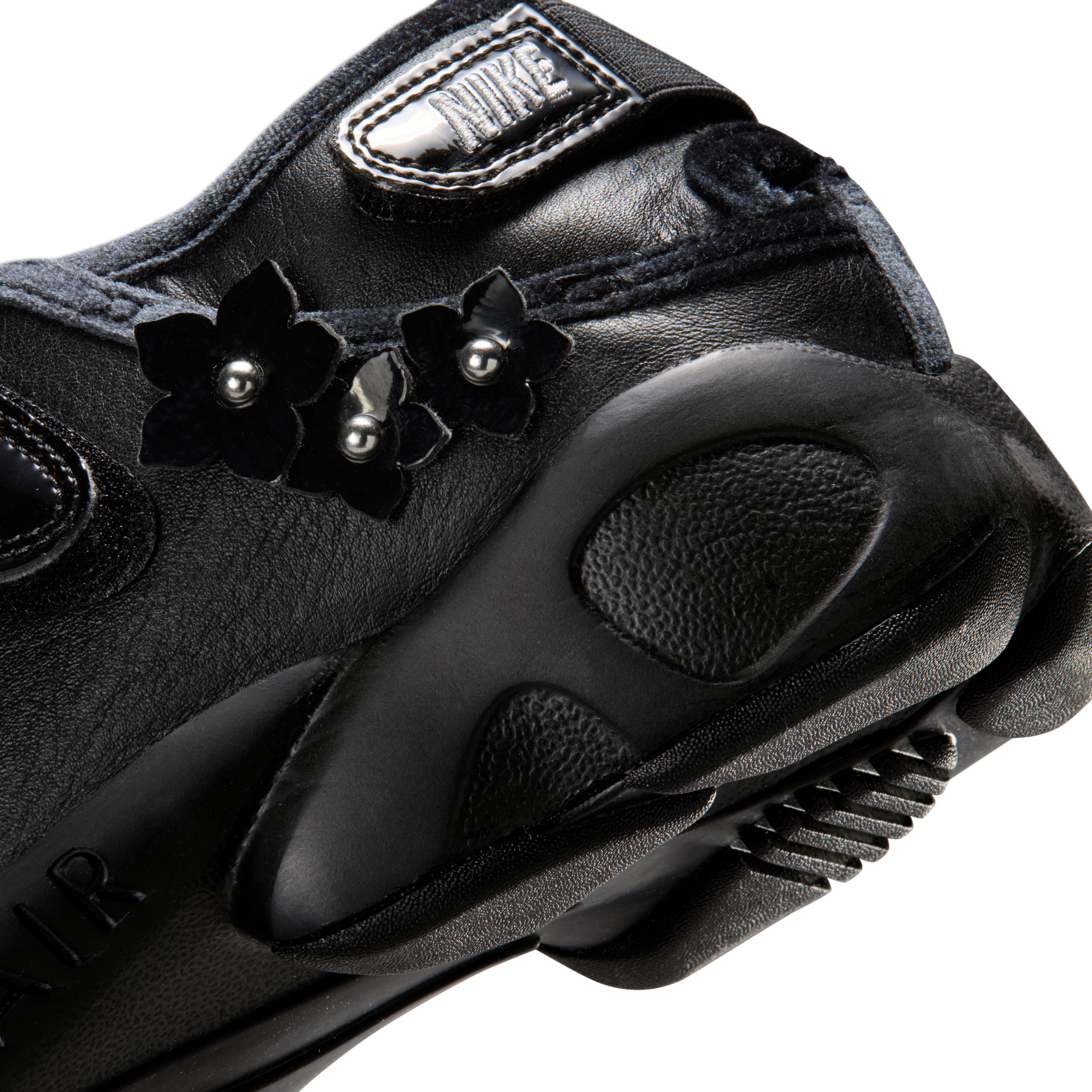 Official Images Of The Nike Air Rift "Flowers"