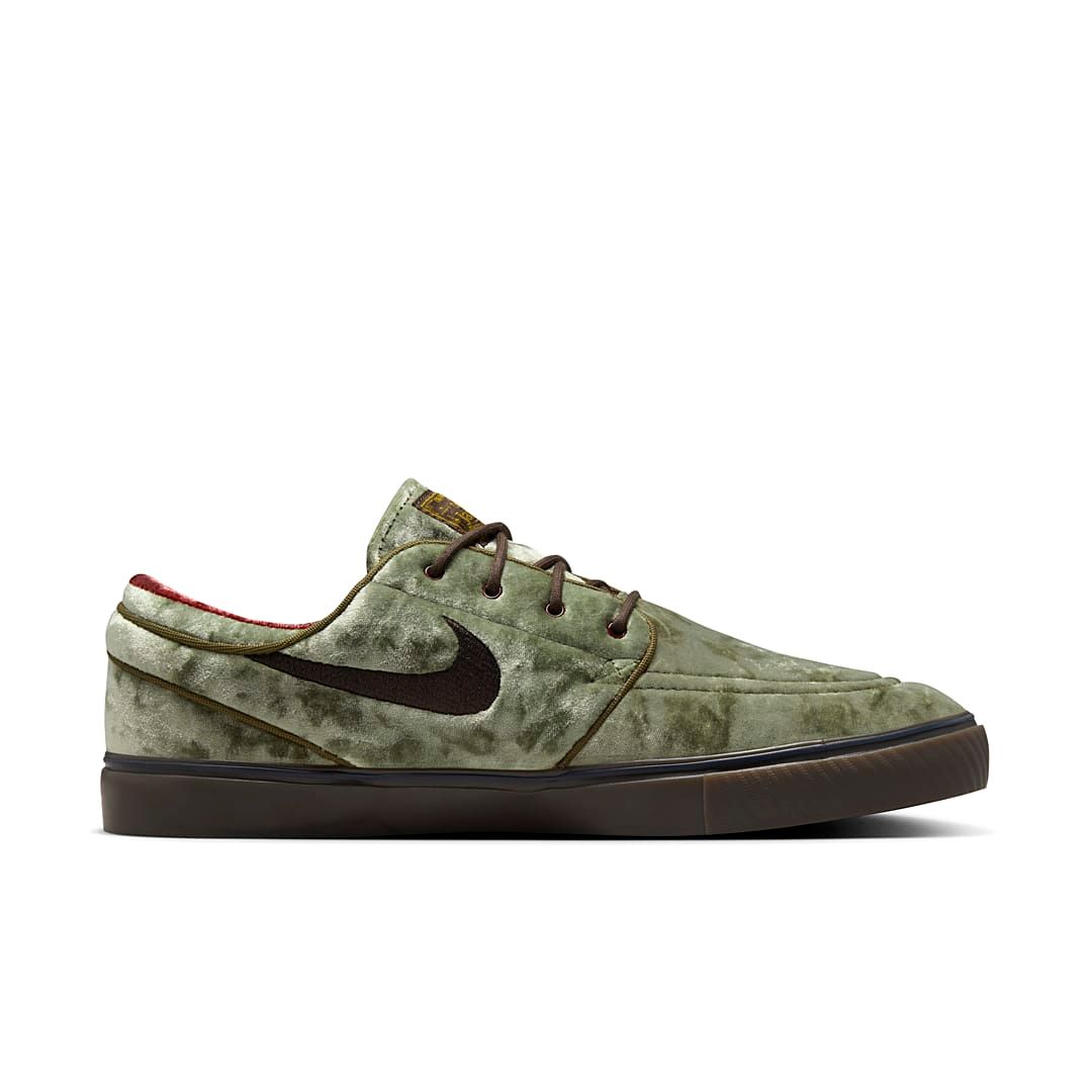  The Nike SB Zoom Janoski OG+ SE “City of Cinema” FZ1302-200 Release Info