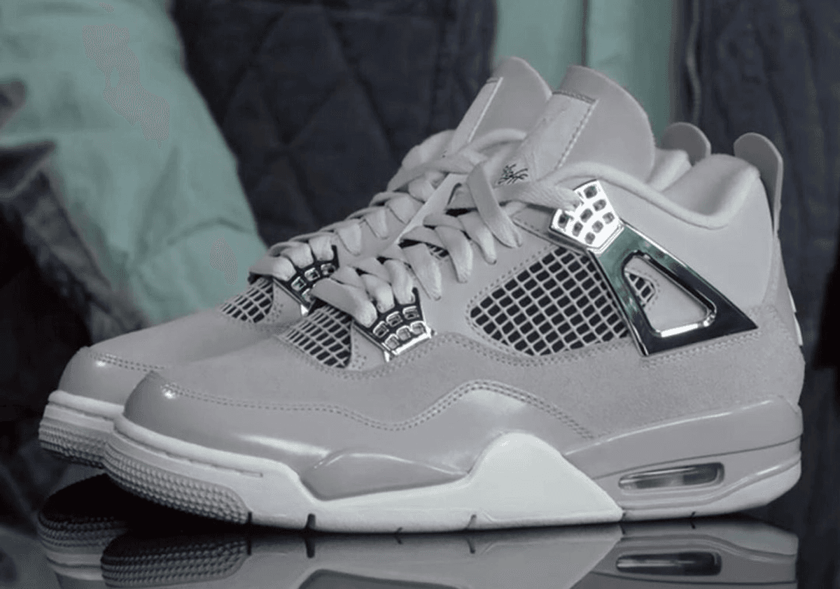 The Air Jordan 4 Frozen Moments Will Be Made Exclusively In WMNS Sizing