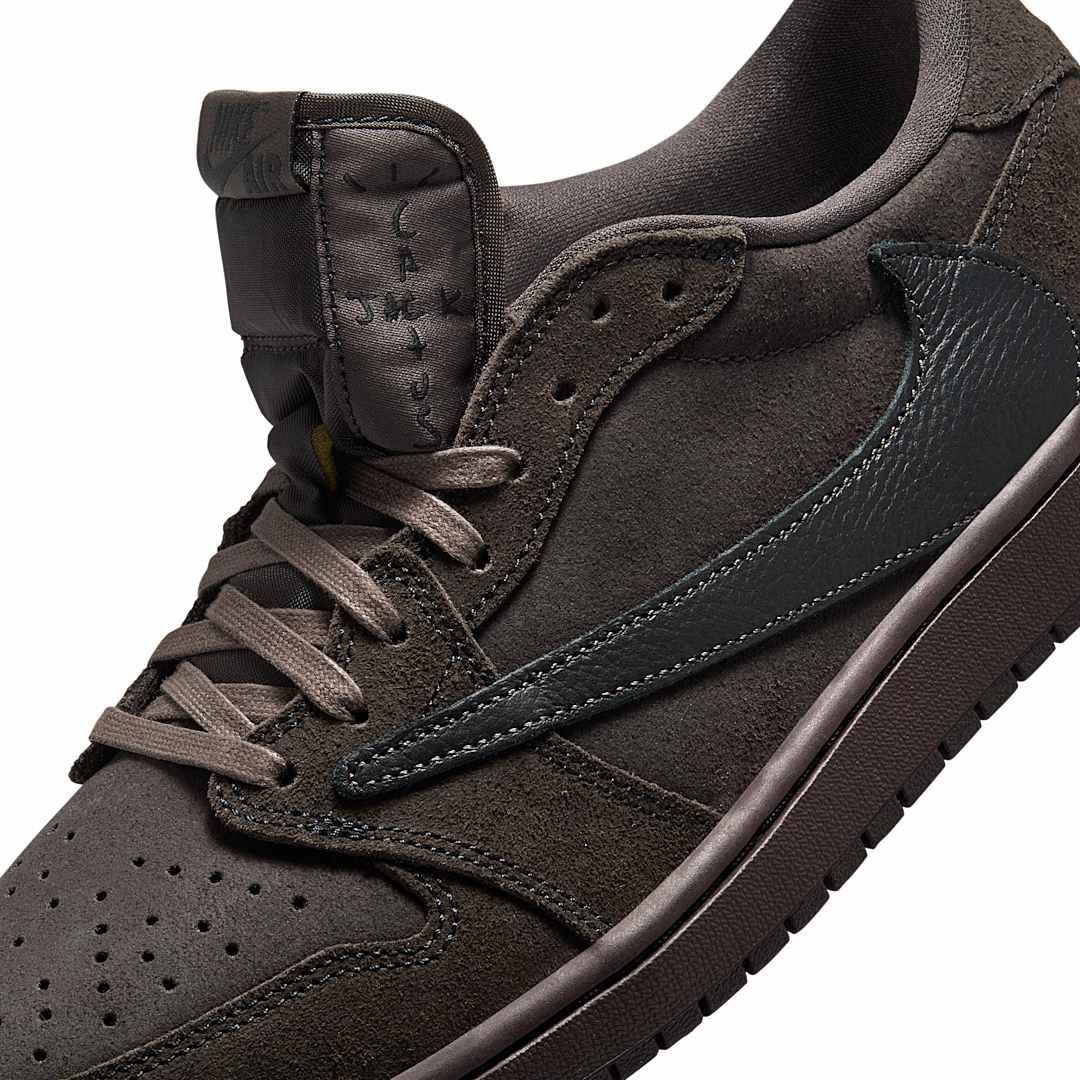 Travis Scott x Air Jordan 1 Low OG “Velvet Brown” DM7866-202