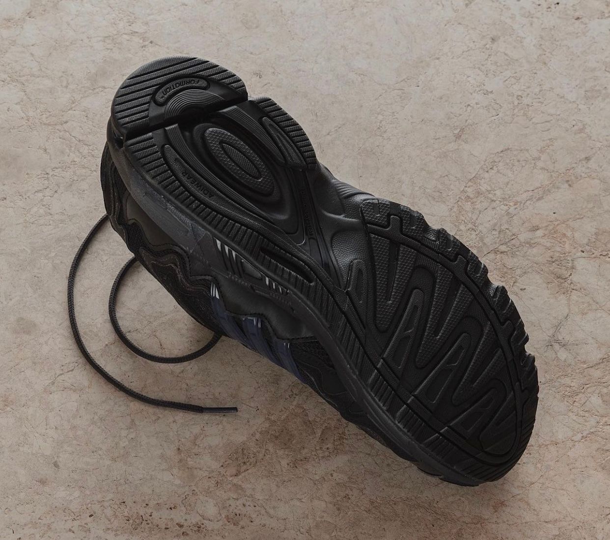 TheSiteSupply Images Bad Bunny Adidas Response Cl Black 