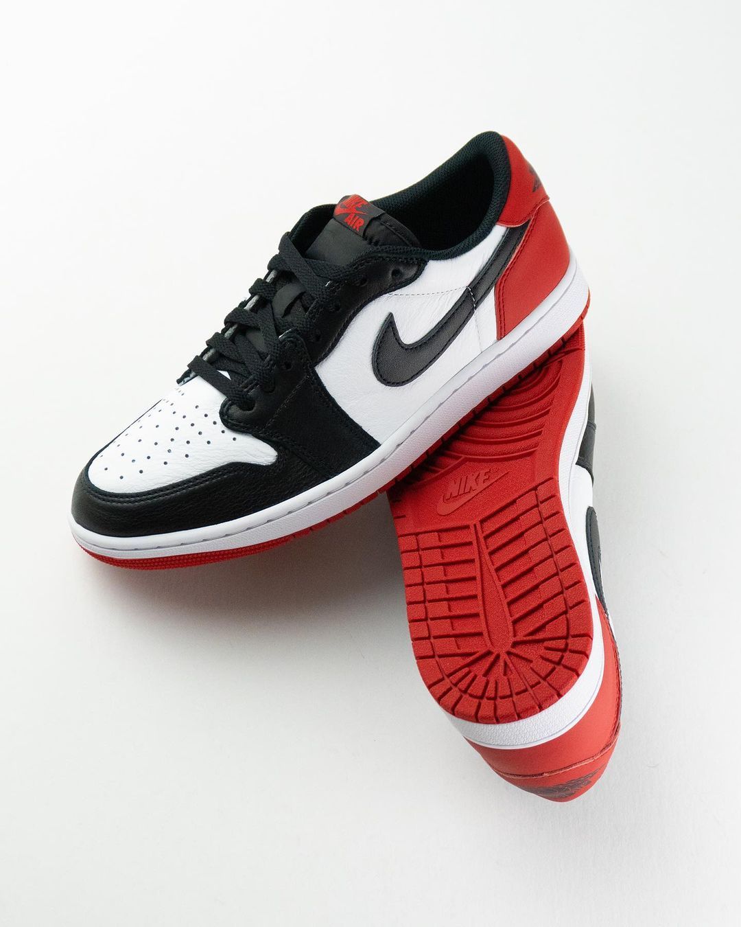 Air Jordan 1 Low OG Black Toe