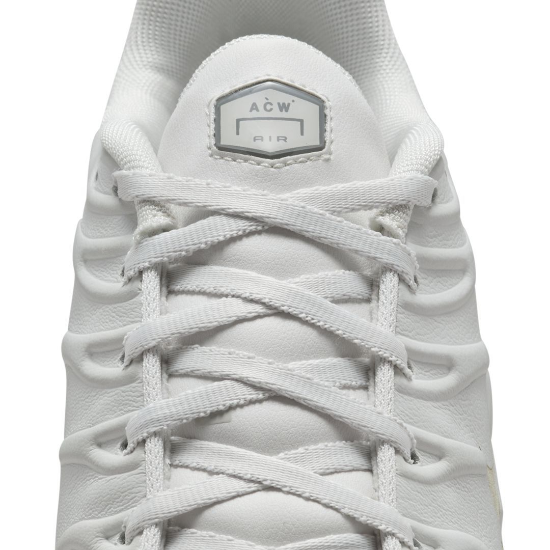 TheSiteSupply Images A-COLD-WALL* x Nike Air Max Plus Platinum Tint