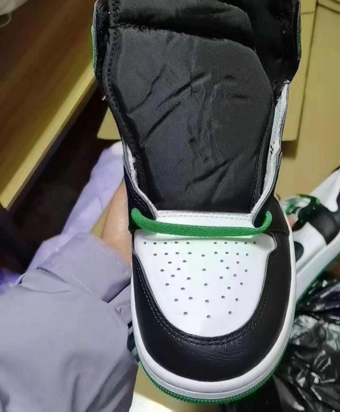 Air Jordan 1 High OG “Lucky Green” TheSiteSupply