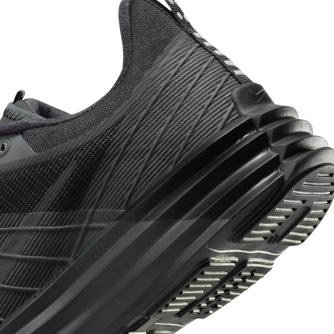 Go Incognito With The Nike Lunar Roam “Dark Smoke Grey” - TheSiteSupply