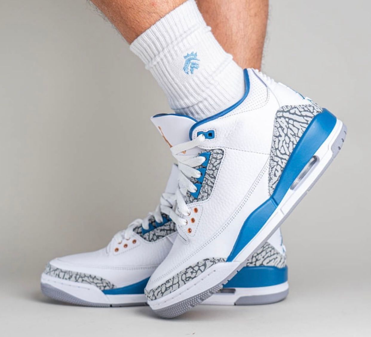 Air Jordan 3 Wizards Pe C T8532 148 Release Date on Feet Side