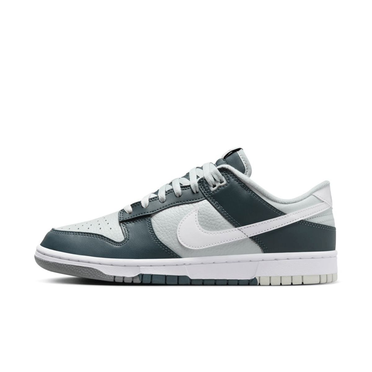 Official Images Of The Nike Dunk Low 