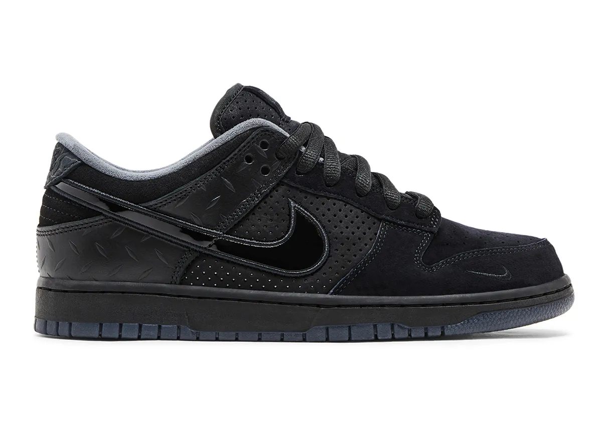 Division Street x Nike Dunk Low Lux “Oregon Black” First