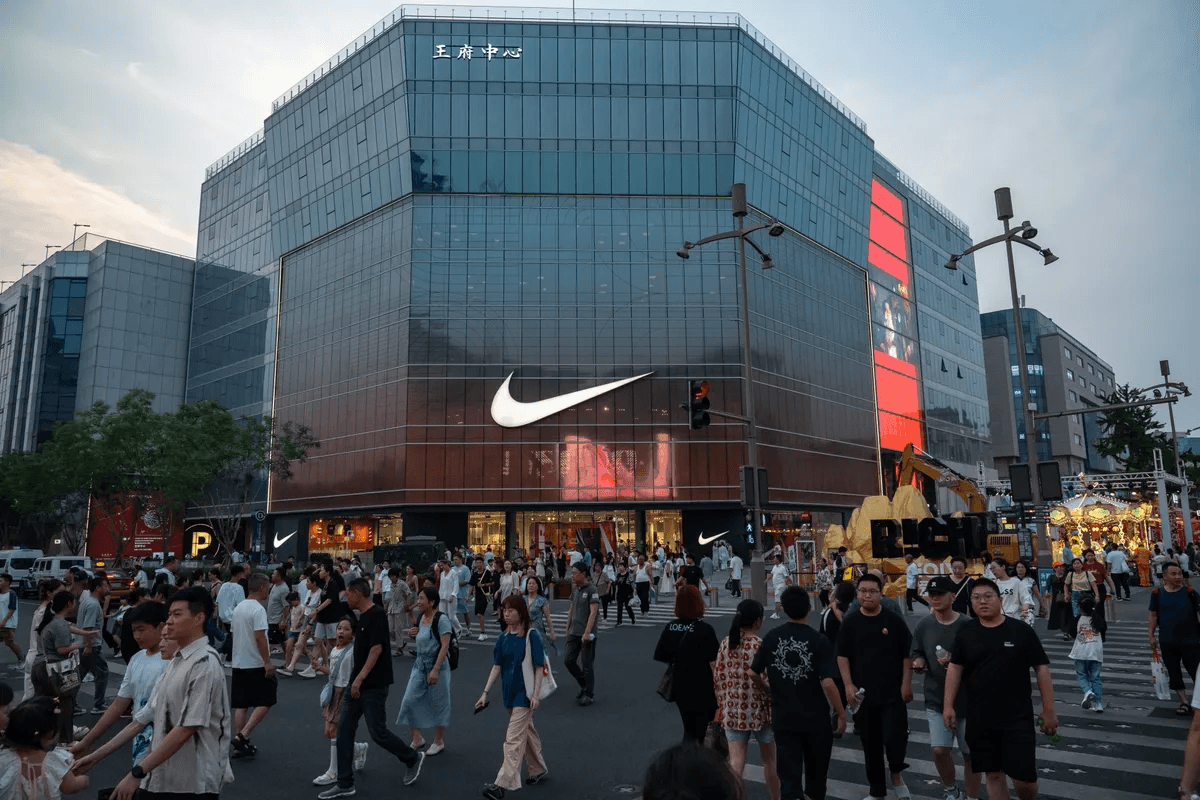 Nike Taps Familiar Face Elliot Hill President & CEO