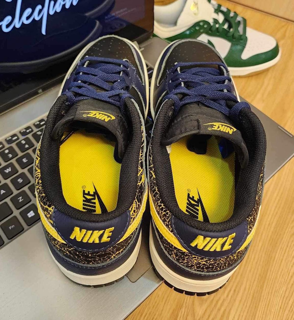sitesupply.co Nike Dunk Low Vintage Michigan F Z4014 010 release info