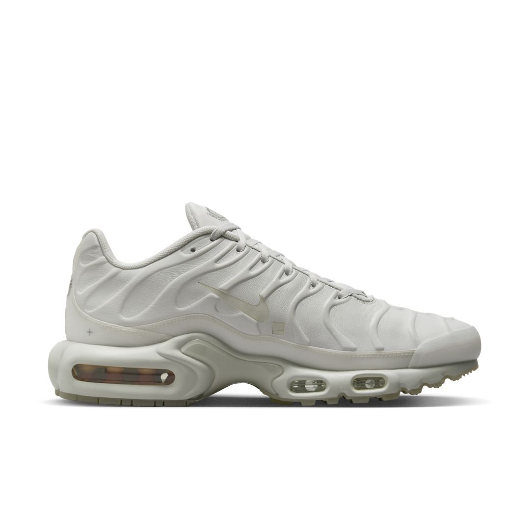 TheSiteSupply Images A-COLD-WALL* x Nike Air Max Plus Platinum Tint