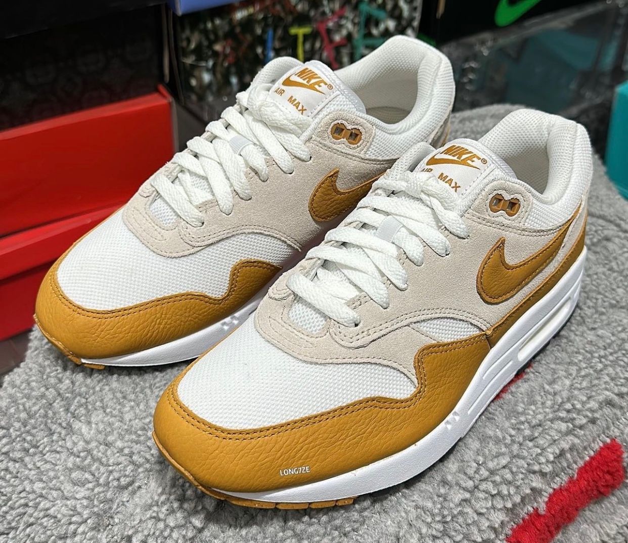 Nike Air Max 1 Bronze2