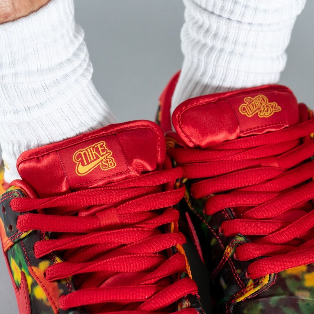 The Wizard of Oz x Nike SB Dunk Low Arrives December 2024 The Wizard of Oz x Nike SB Dunk Low Arrives December 2024
