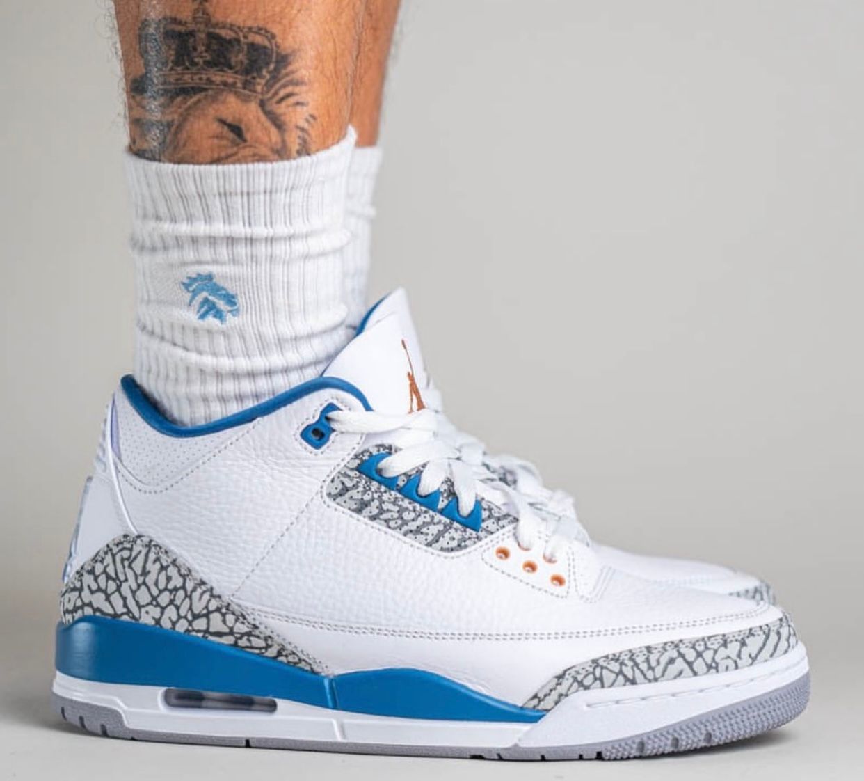Air Jordan 3 Wizards Pe C T8532 148 Release Date on Feet Lateral