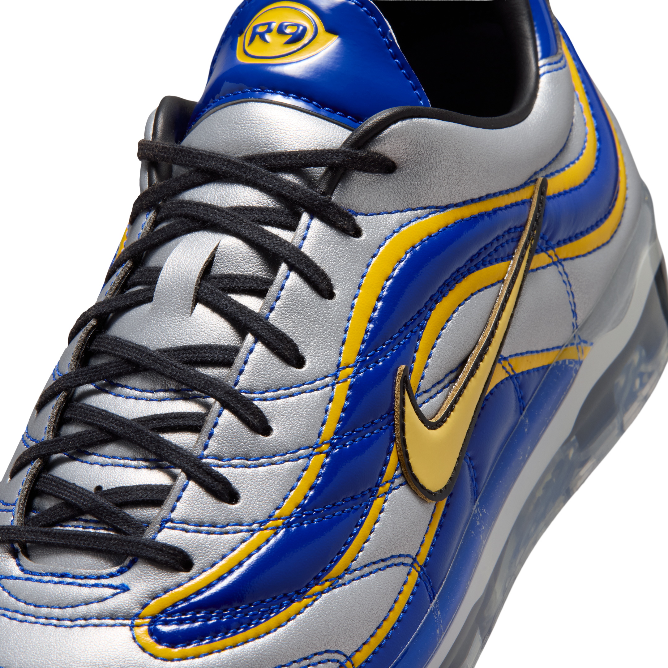 The Nike Cryoshot Mercurial Vapor R9 "Varsity Royal" Releases 2026