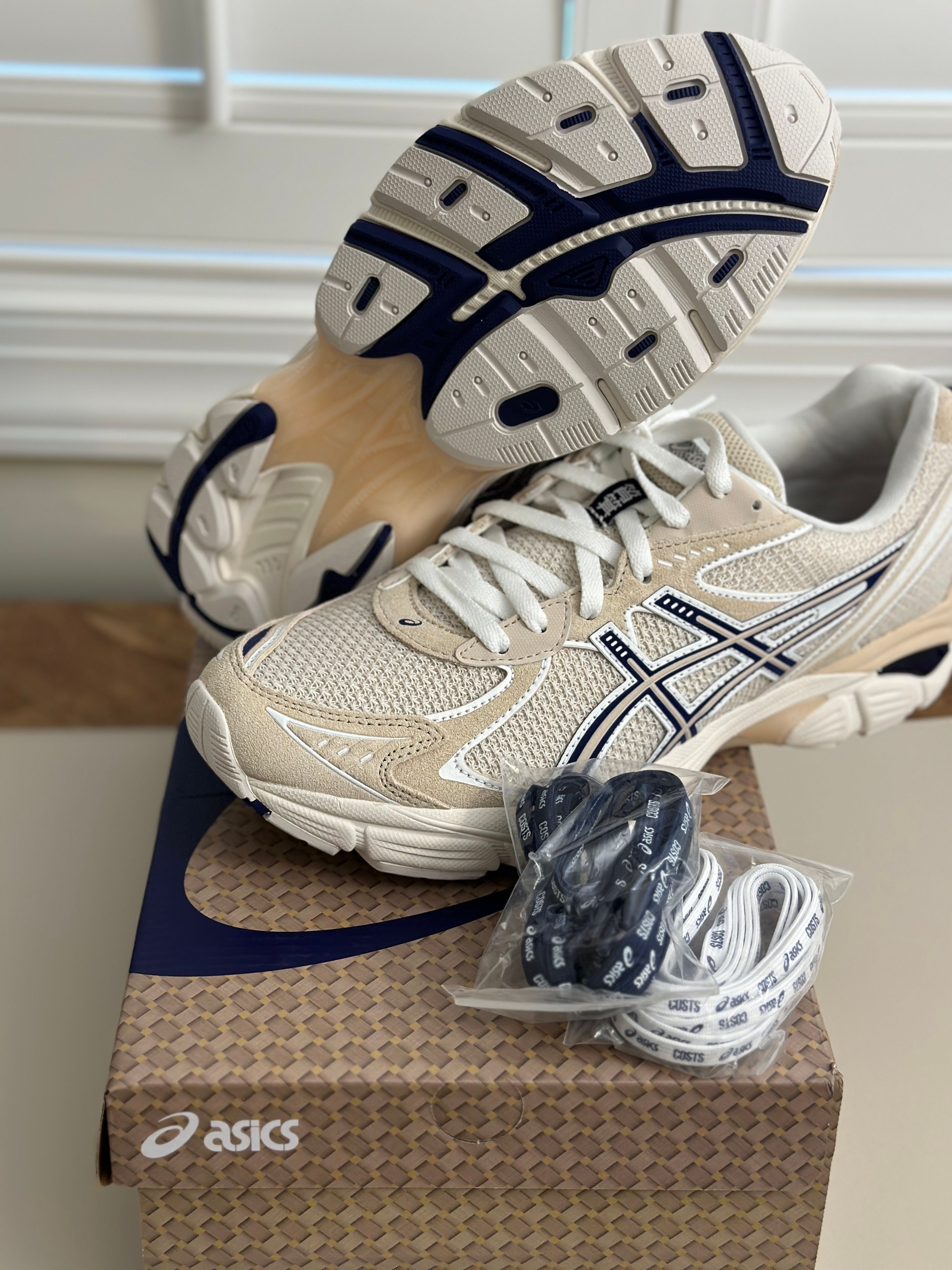 Costs ASICS 3