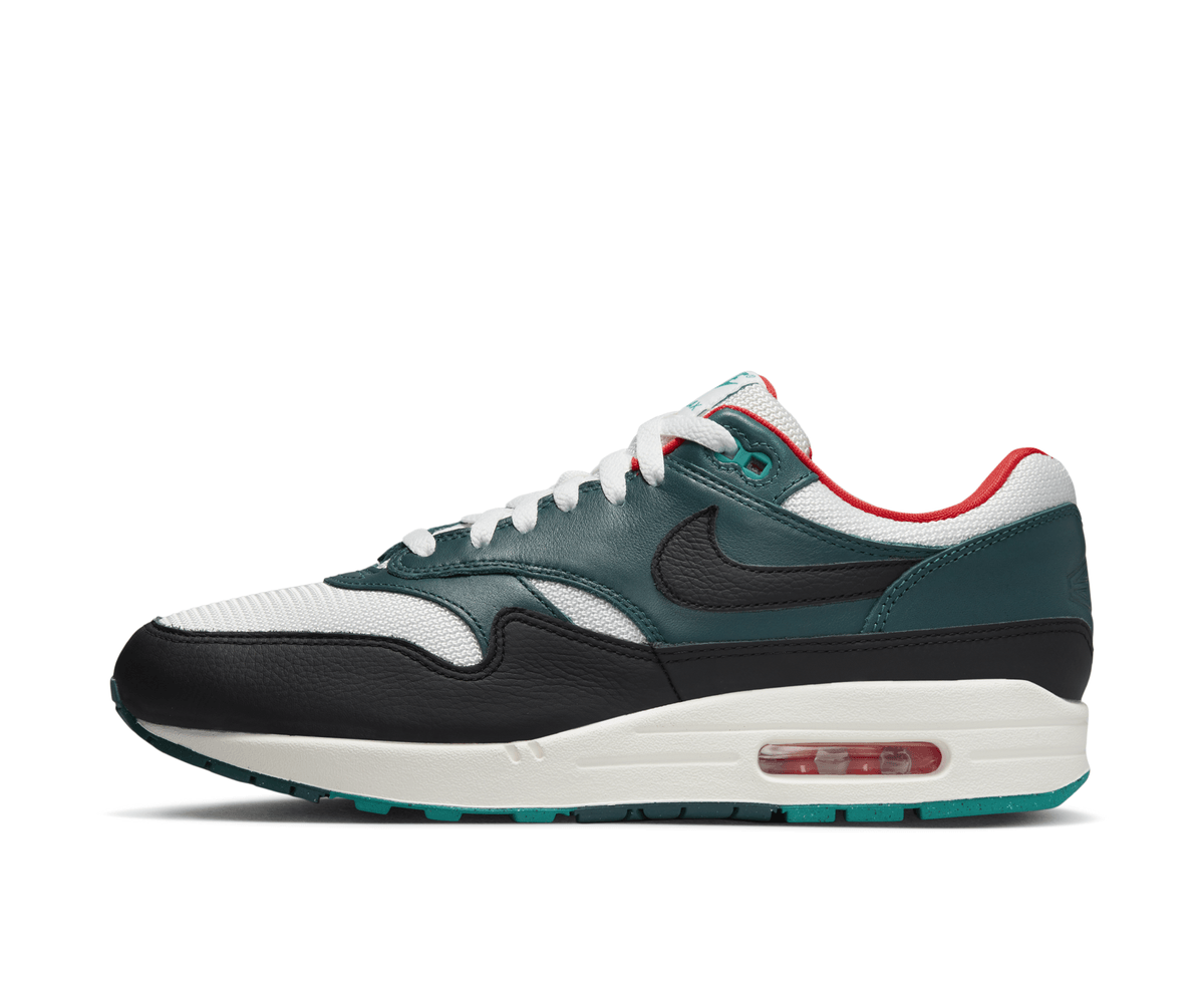 Nike Air Max 1 LeBron James Liverpool F.C.
