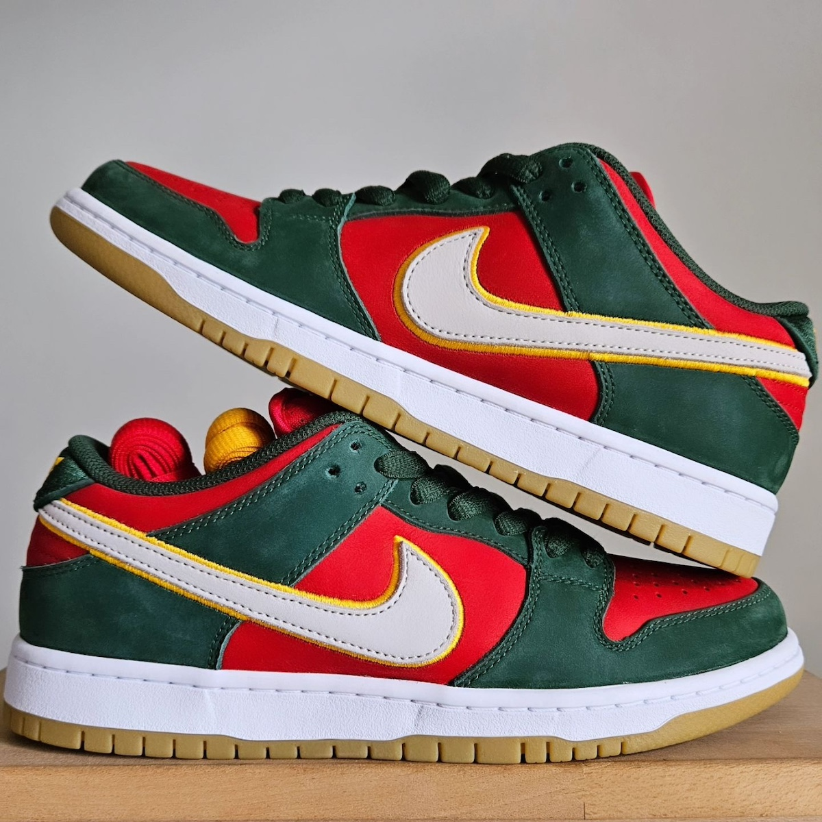 Nike SB Dunk Low PRM “Seattle Supersonics” FZ1287-300 Release Info