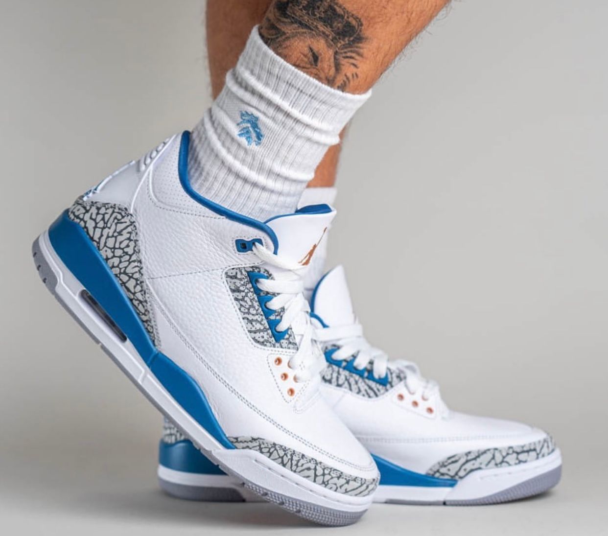 Air Jordan 3 Wizards Pe C T8532 148 Release Date on Foot Lateral