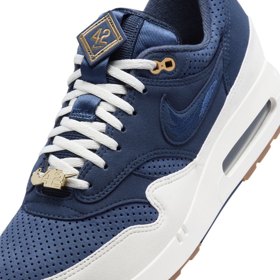 AM1 JR 5