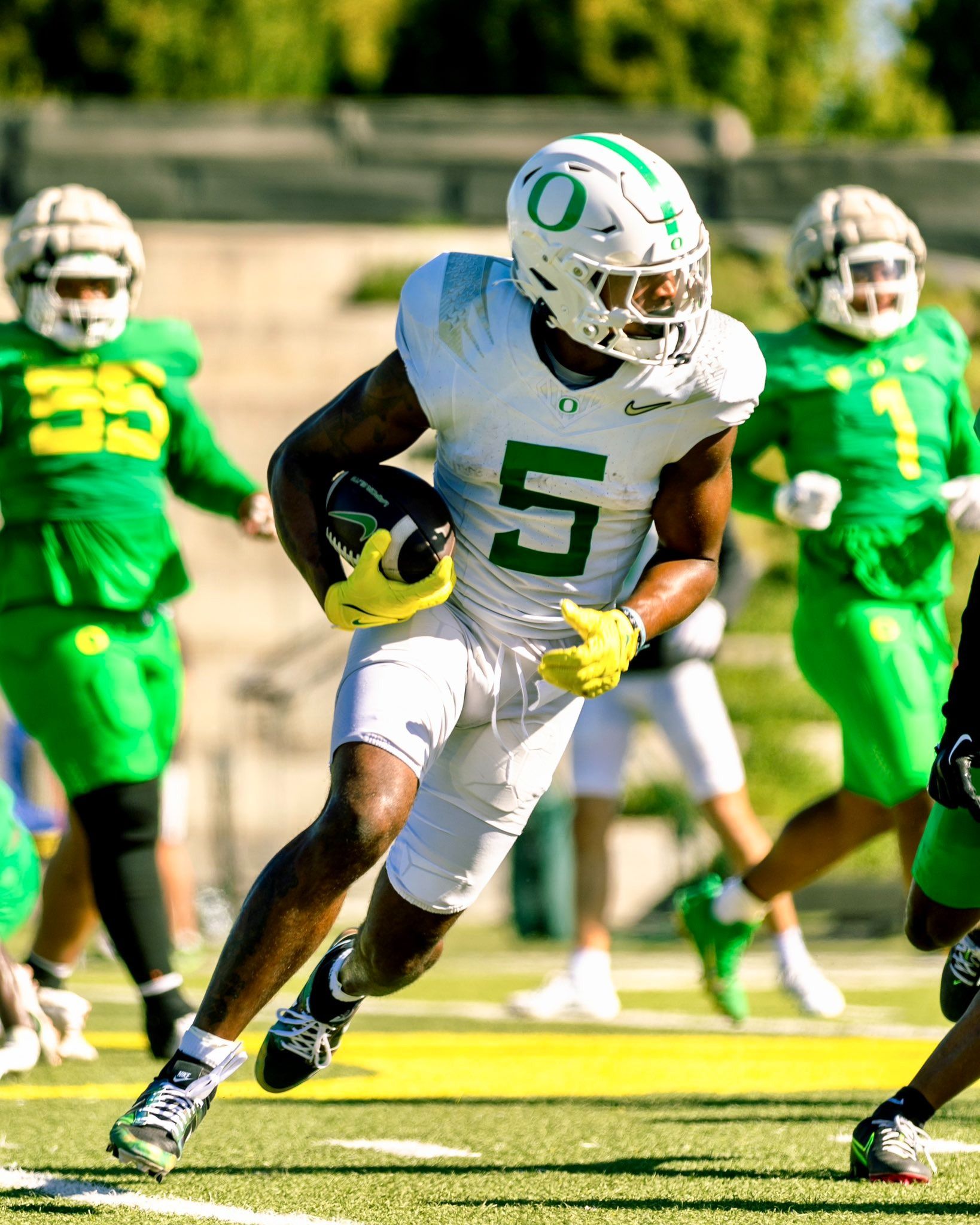 Oregon's Color-Changing Cleats Are Turning Heads