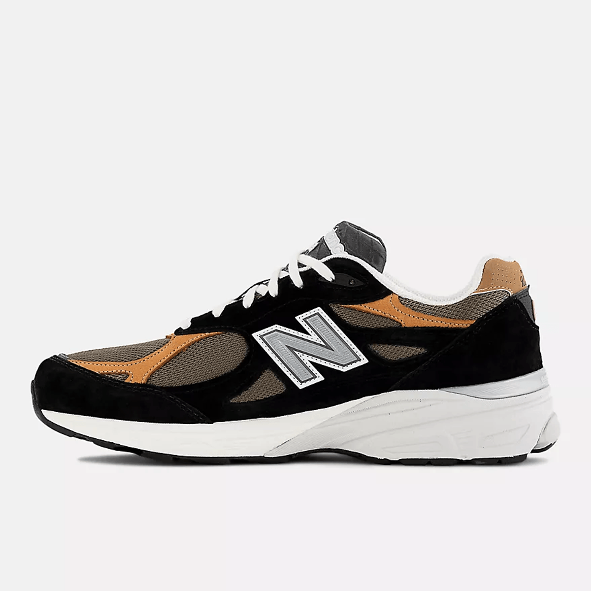 New Balance 990v3 MiUSA Black Tan