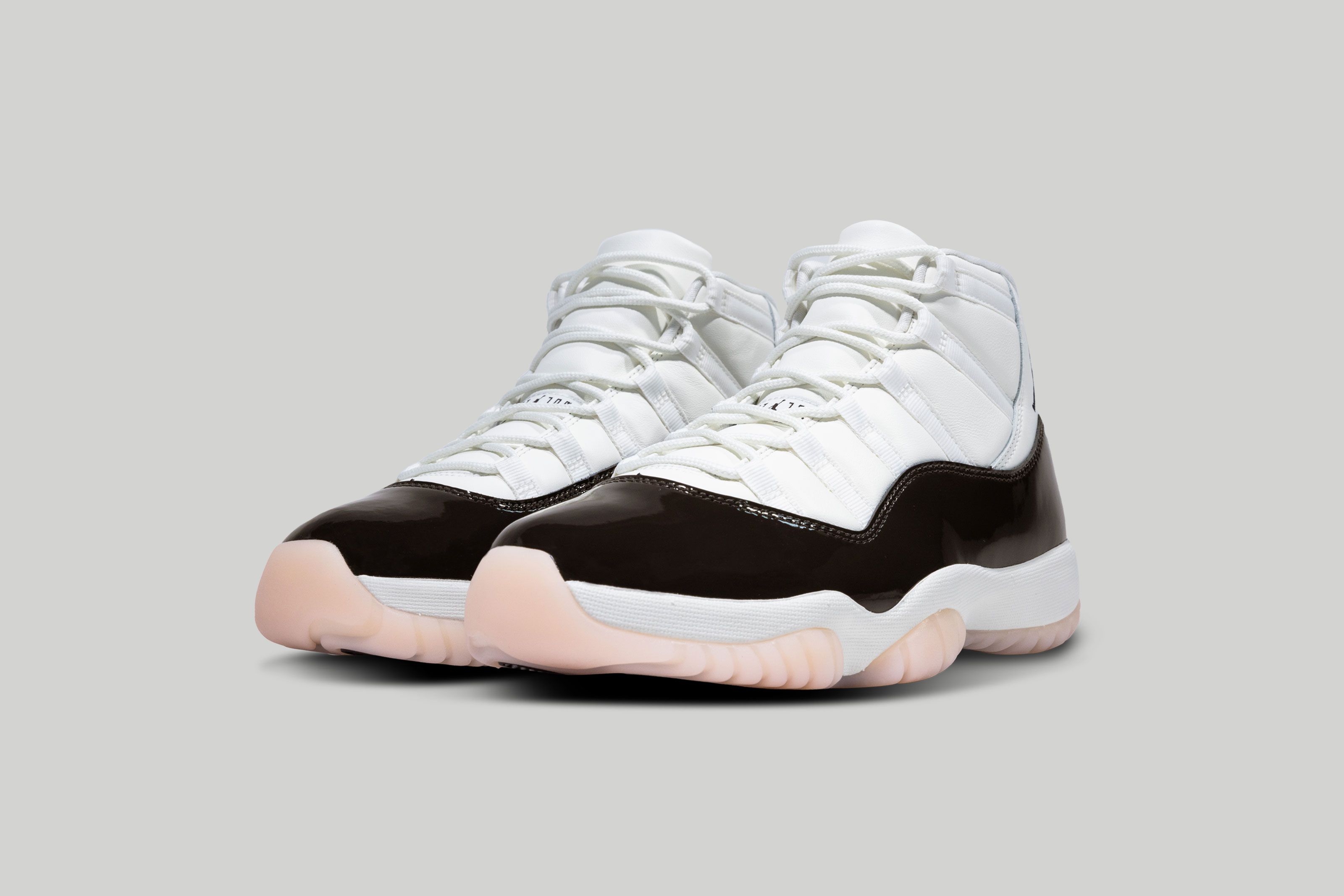 Air Jordan 11 Neapolitan