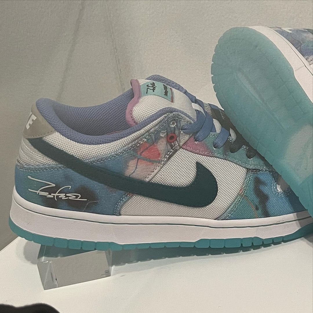 Futura x Nike SB Dunk Low 