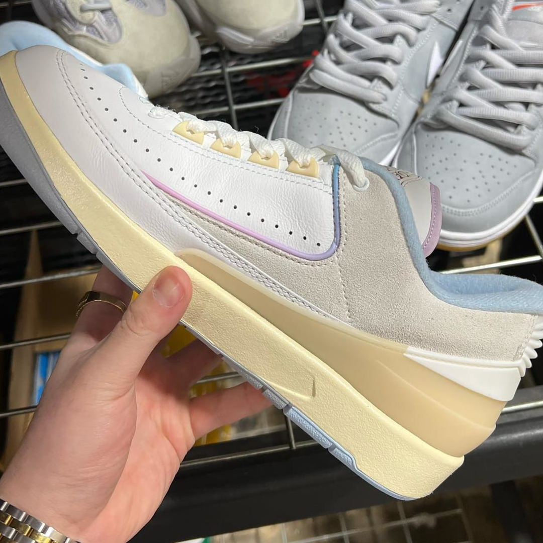 Air Jordan 2 Low WMNS Look Up In The Air